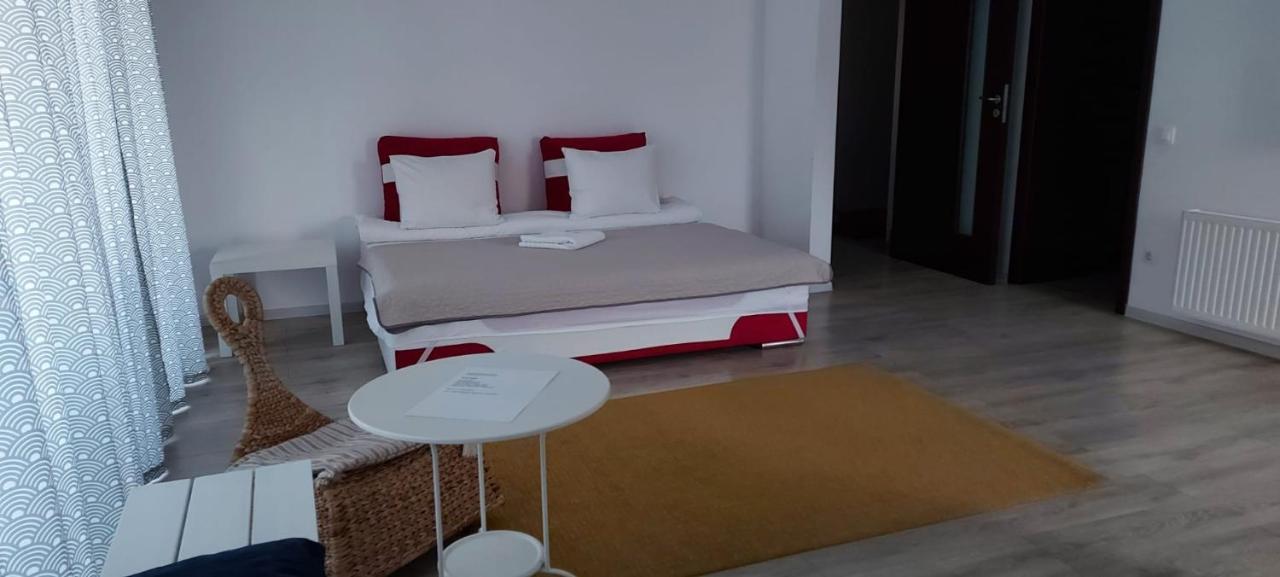 Exquisite Apartament Braşov Esterno foto
