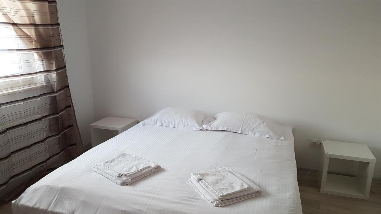 Exquisite Apartament Braşov Esterno foto